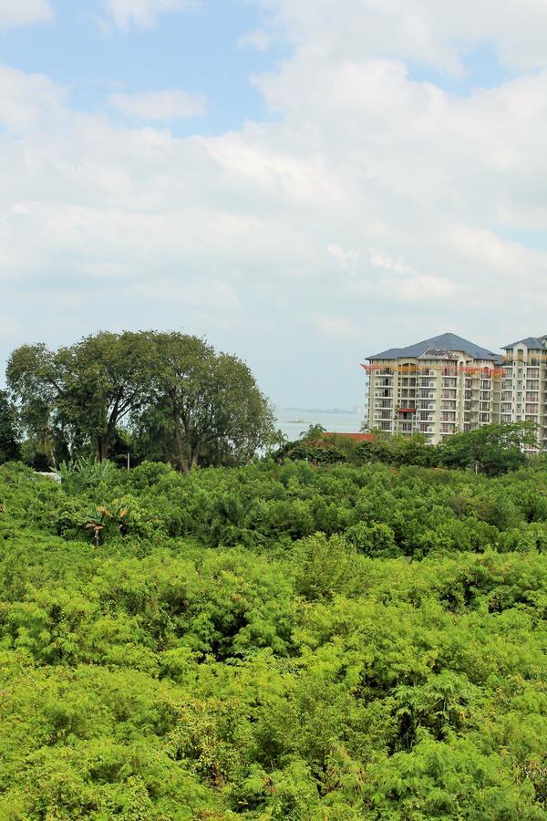 Ocean View Resort Port Dickson Exterior photo